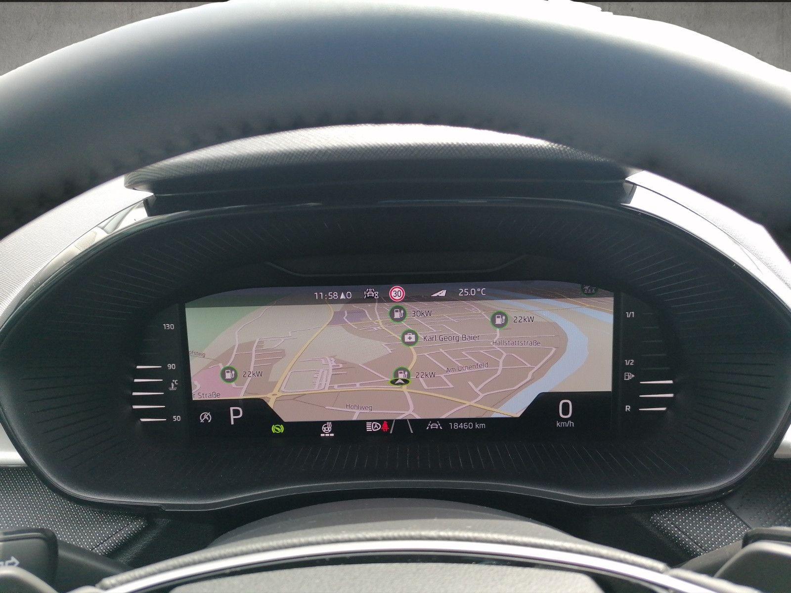 Fahrzeugabbildung SKODA Fabia 1.5 TSI Tour DSG NAVI PDC KAM KESSY ACC