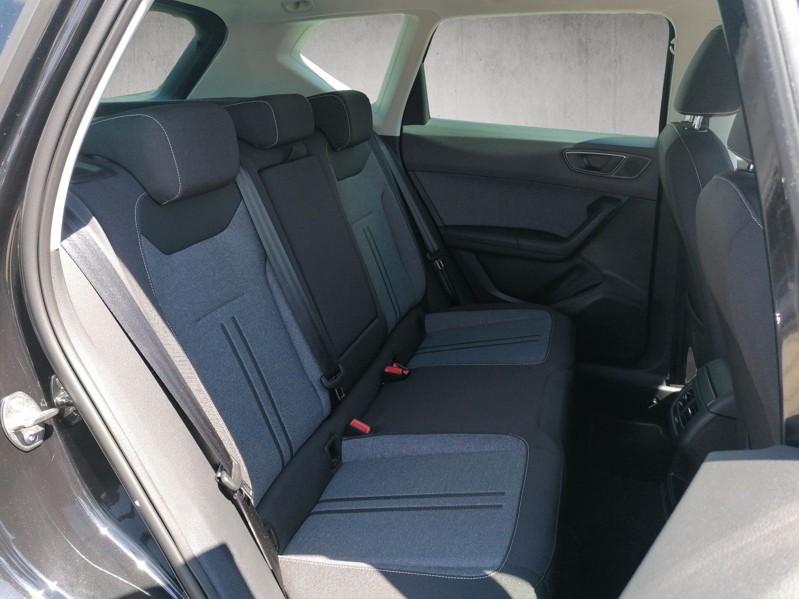 Fahrzeugabbildung SEAT Ateca 1.5 TSI Style Road Edition