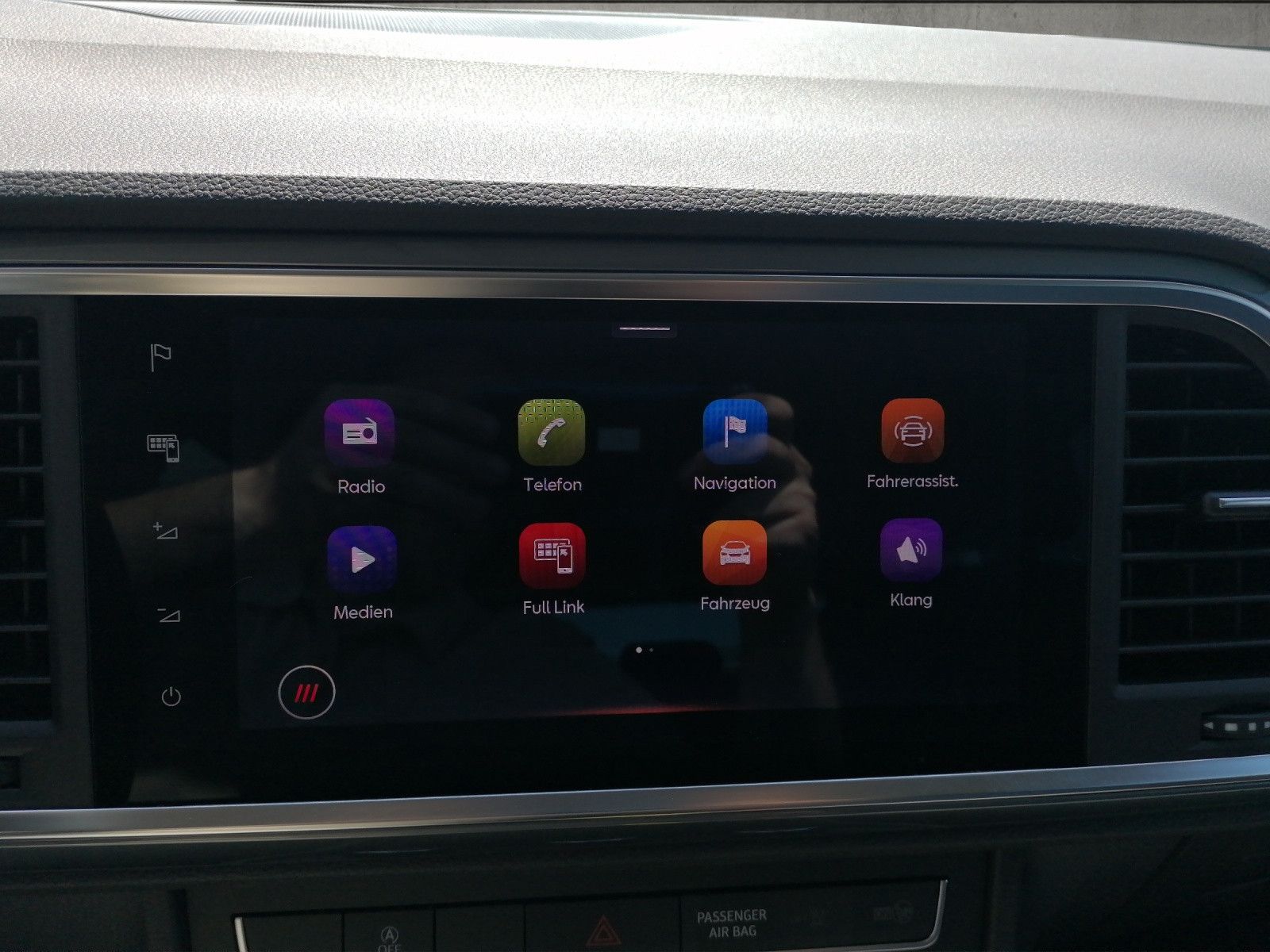 Fahrzeugabbildung SEAT Ateca 1.5 TSI Style Road Edition