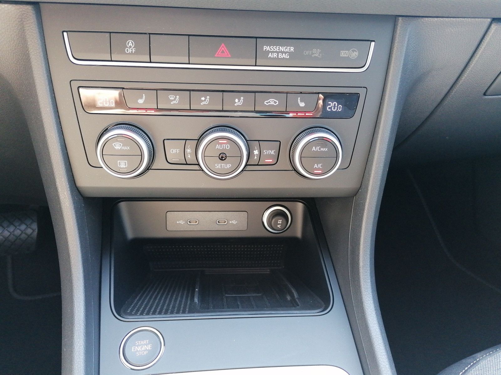Fahrzeugabbildung SEAT Ateca 1.5 TSI Style Road Edition