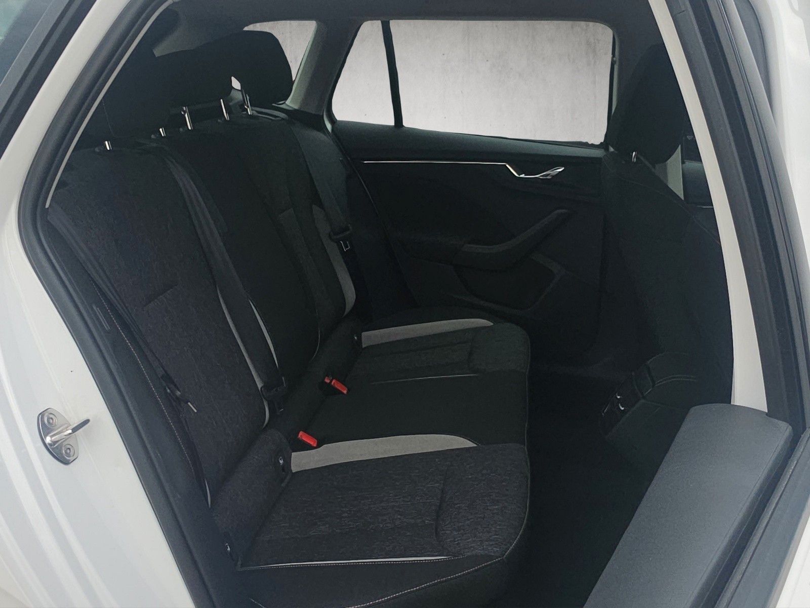 Fahrzeugabbildung SKODA Kamiq 1.5 TSI Style AHK Smart Link Kamera