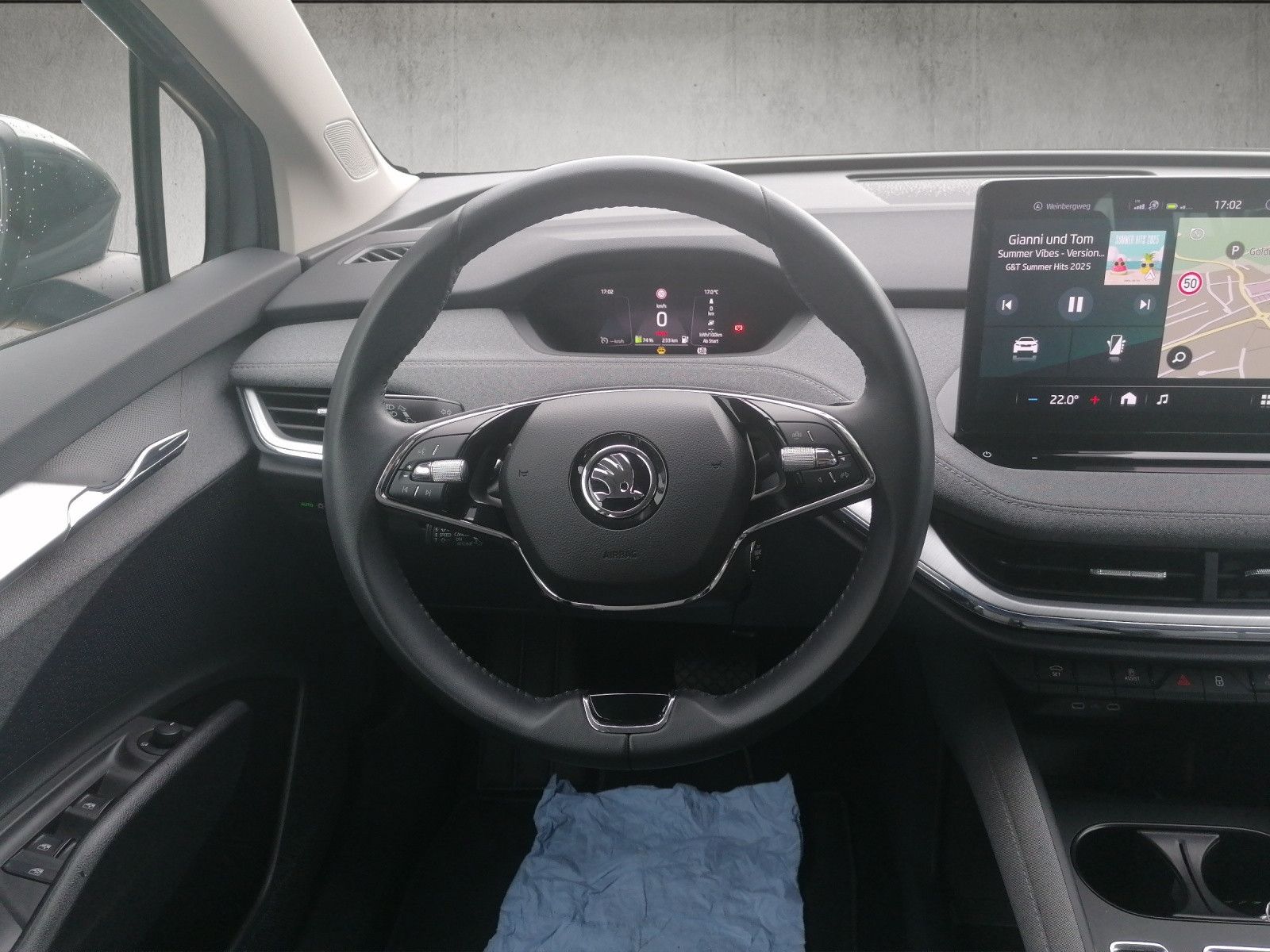 Fahrzeugabbildung SKODA Enyaq 50 Loft NAVI KAM PDC GRA CCS FOD: ACC mögl