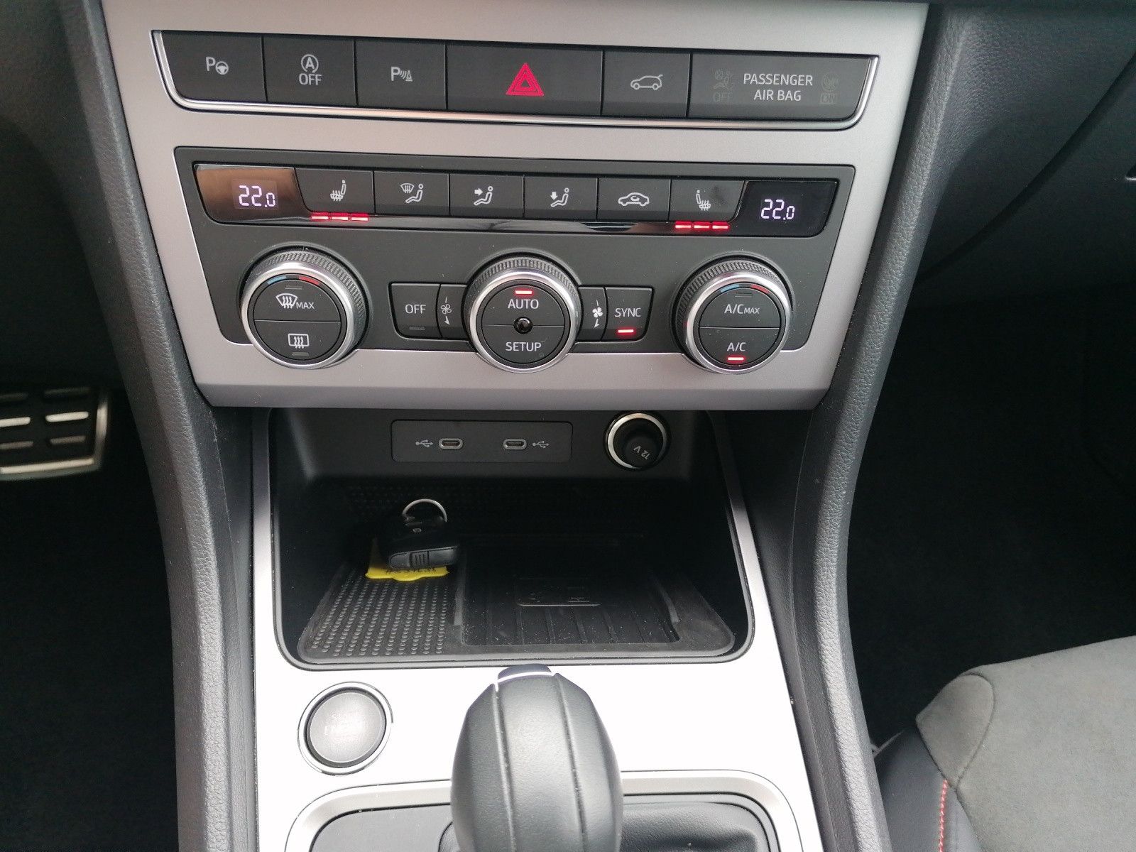 Fahrzeugabbildung SEAT Ateca 2.0 TDI FR DSG AHK FAP XL elHK Dinamica