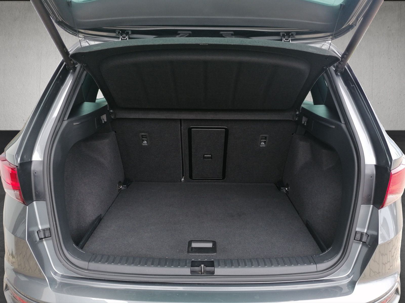 Fahrzeugabbildung SEAT Ateca 2.0 TDI FR DSG AHK FAP XL elHK Dinamica