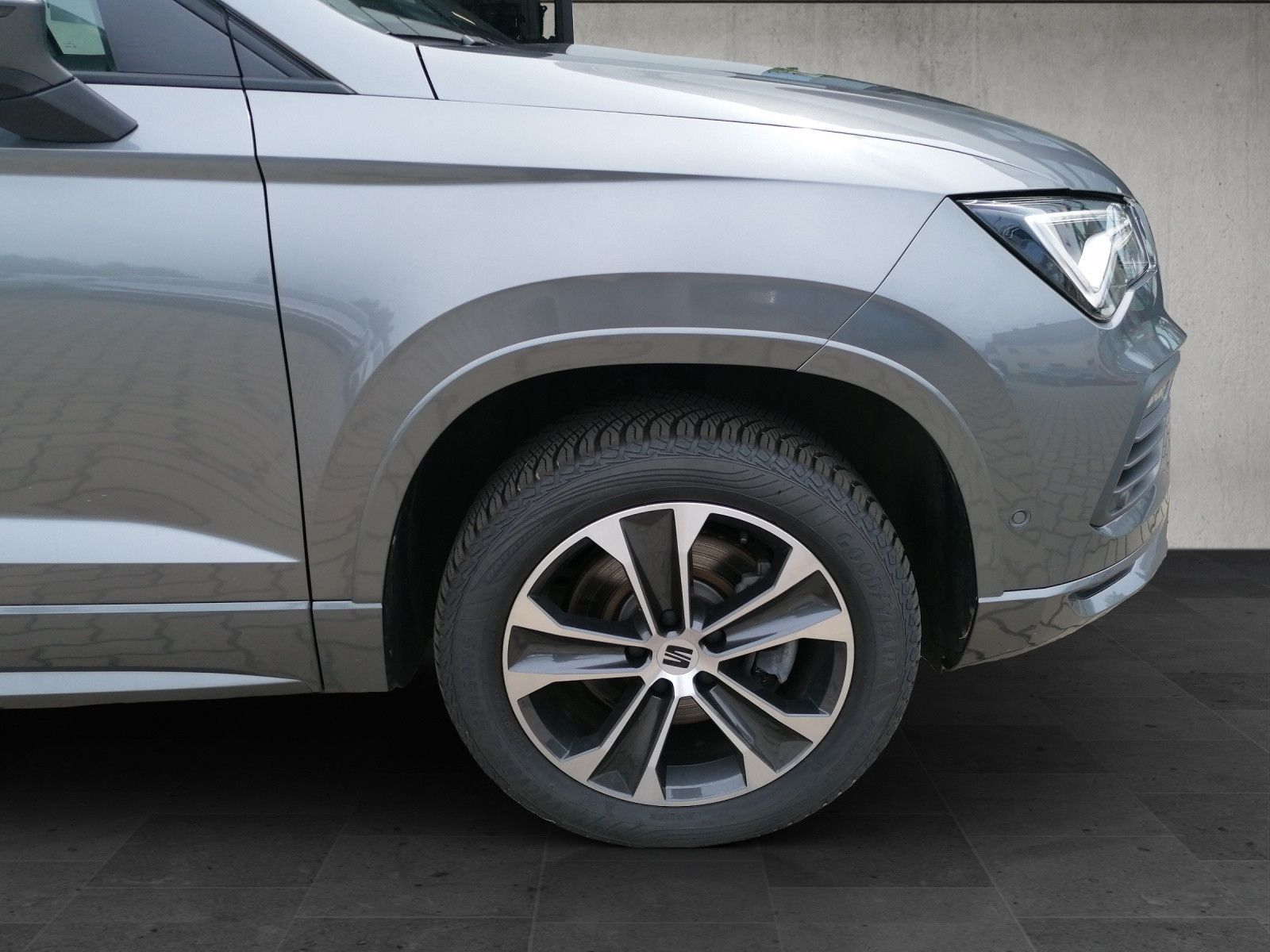 Fahrzeugabbildung SEAT Ateca 2.0 TDI FR DSG AHK FAP XL elHK Dinamica