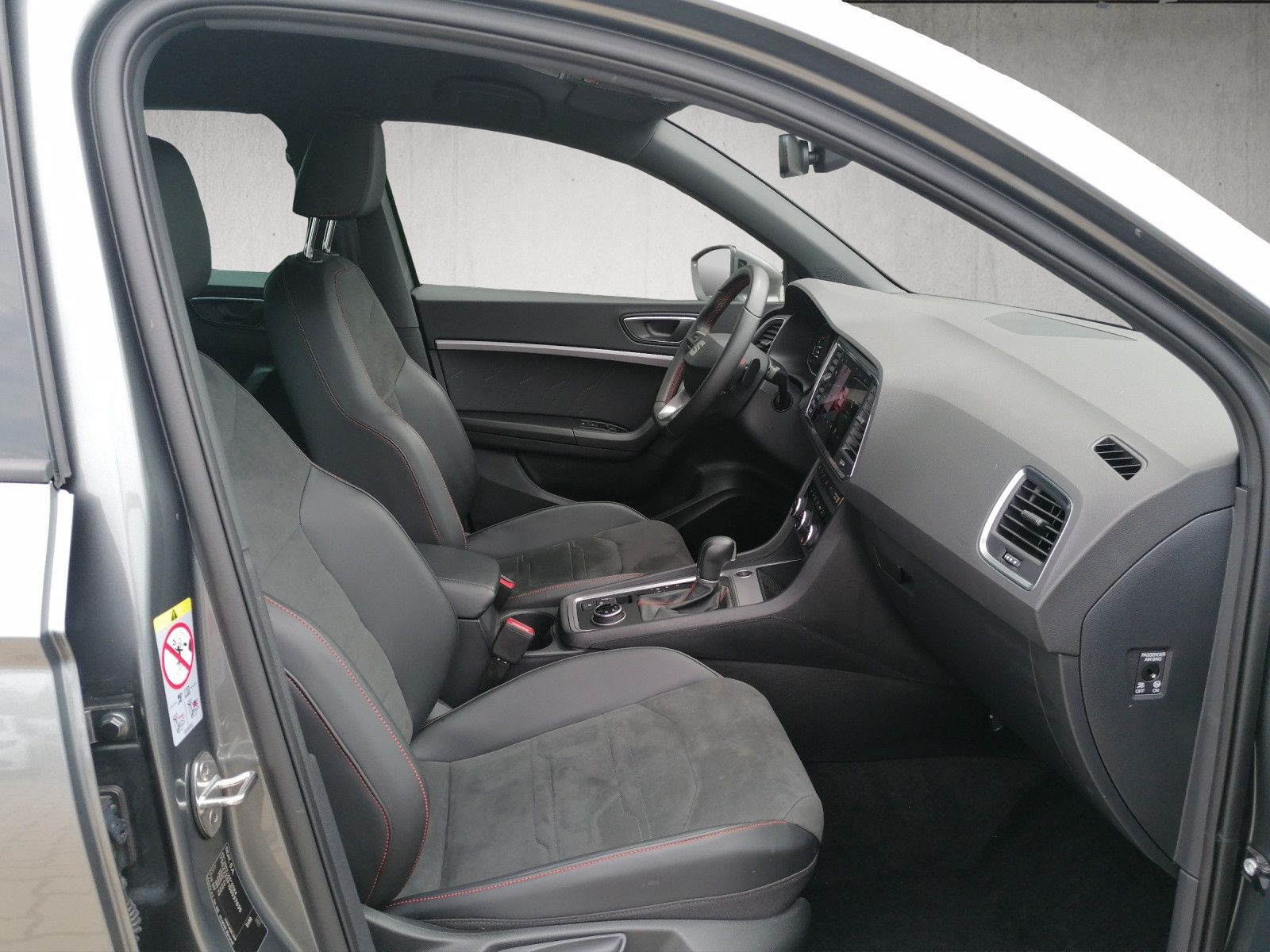 Fahrzeugabbildung SEAT Ateca 2.0 TDI FR DSG AHK FAP XL elHK Dinamica