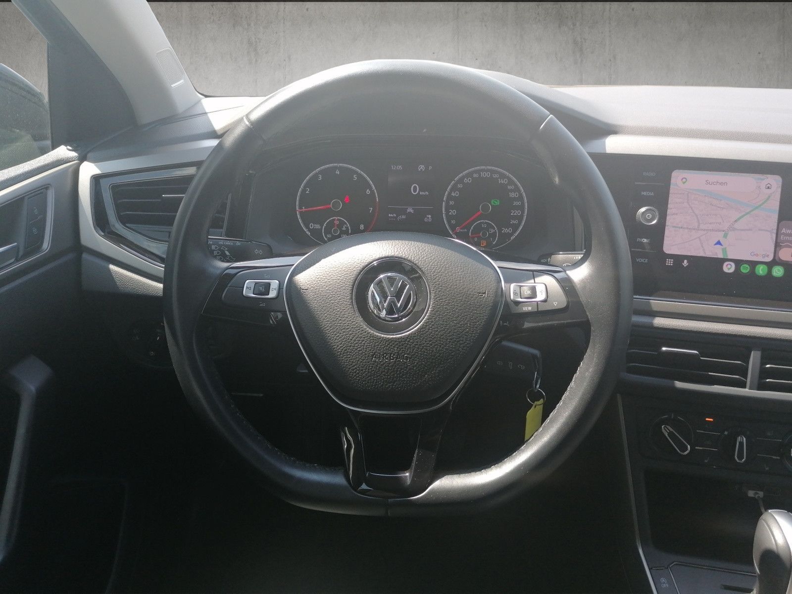 Fahrzeugabbildung Volkswagen Polo VI 1.0 TSI Comfortline DSG PDC APP CONN SHZ