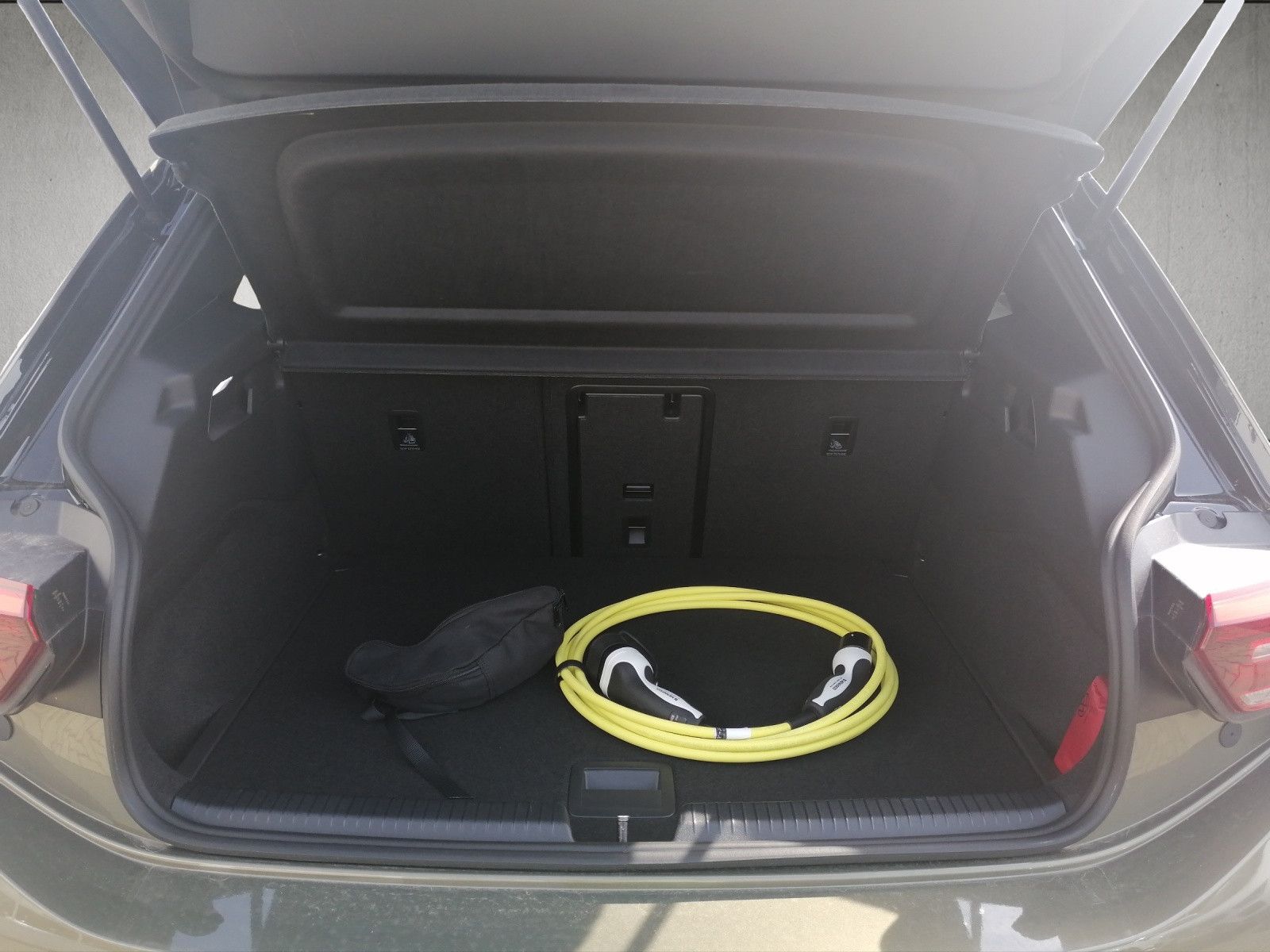 Fahrzeugabbildung Volkswagen ID.3 Pro 150 kW Move AHK DCC HEAT PUMP MATRIX