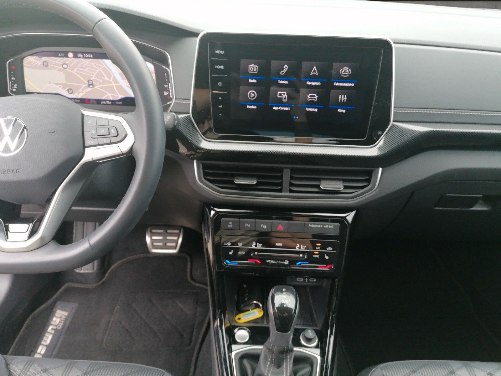 Fahrzeugabbildung Volkswagen T-Cross 1.5 TSI R-Line DSG AHK IQ MATRIX