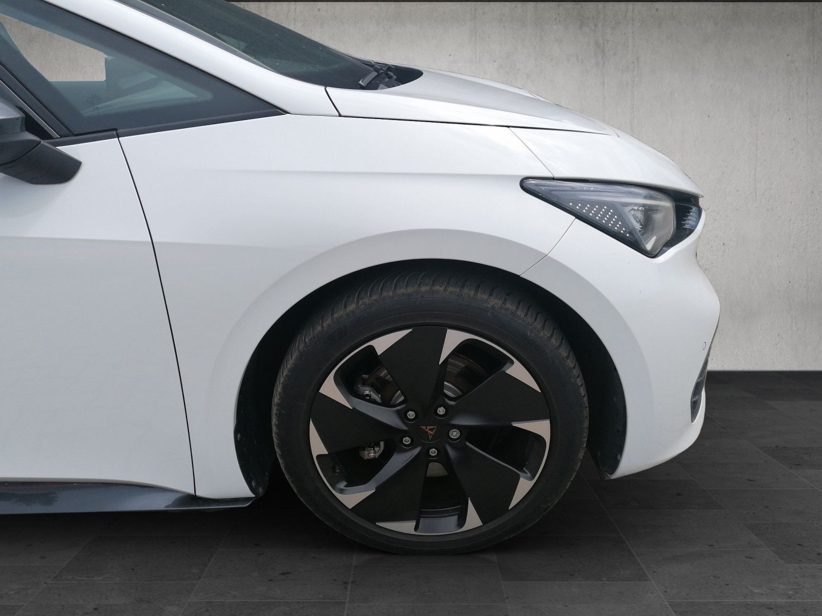 Fahrzeugabbildung CUPRA Born 62kWh 204PS Tech M Pilot M Cargo Below Zero