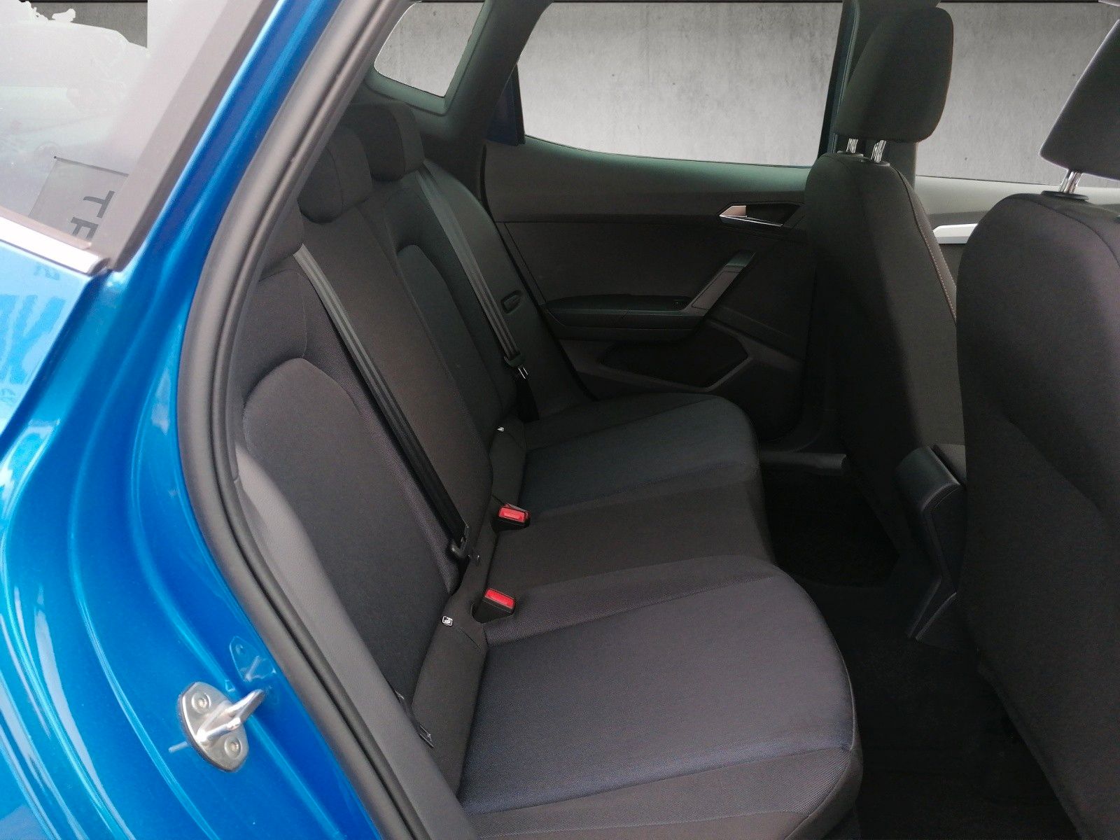 Fahrzeugabbildung SEAT Arona 1.0 TSI FR DSG AHK FAP M VC FULL LINK SHZ