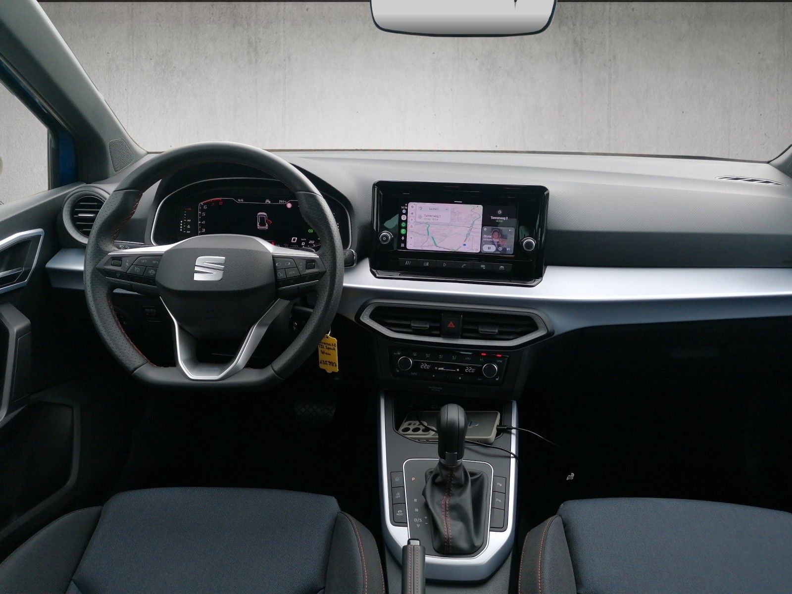 Fahrzeugabbildung SEAT Arona 1.0 TSI FR DSG AHK FAP M VC FULL LINK SHZ
