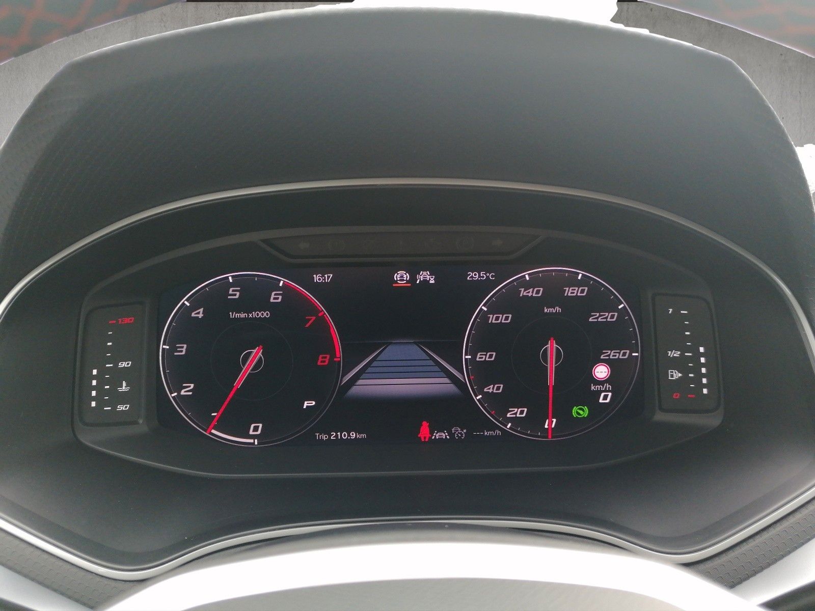 Fahrzeugabbildung SEAT Arona 1.0 TSI FR DSG AHK FAP M VC FULL LINK SHZ