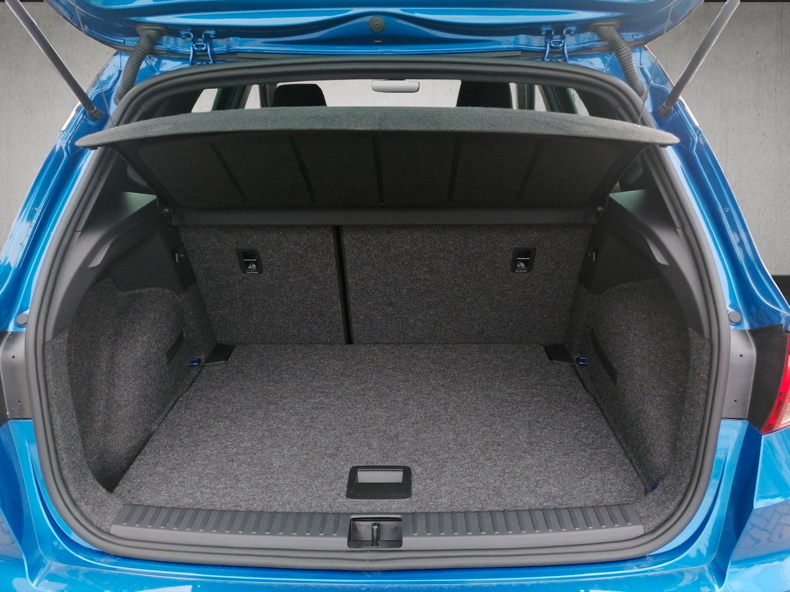 Fahrzeugabbildung SEAT Arona 1.0 TSI FR DSG AHK FAP M VC FULL LINK SHZ