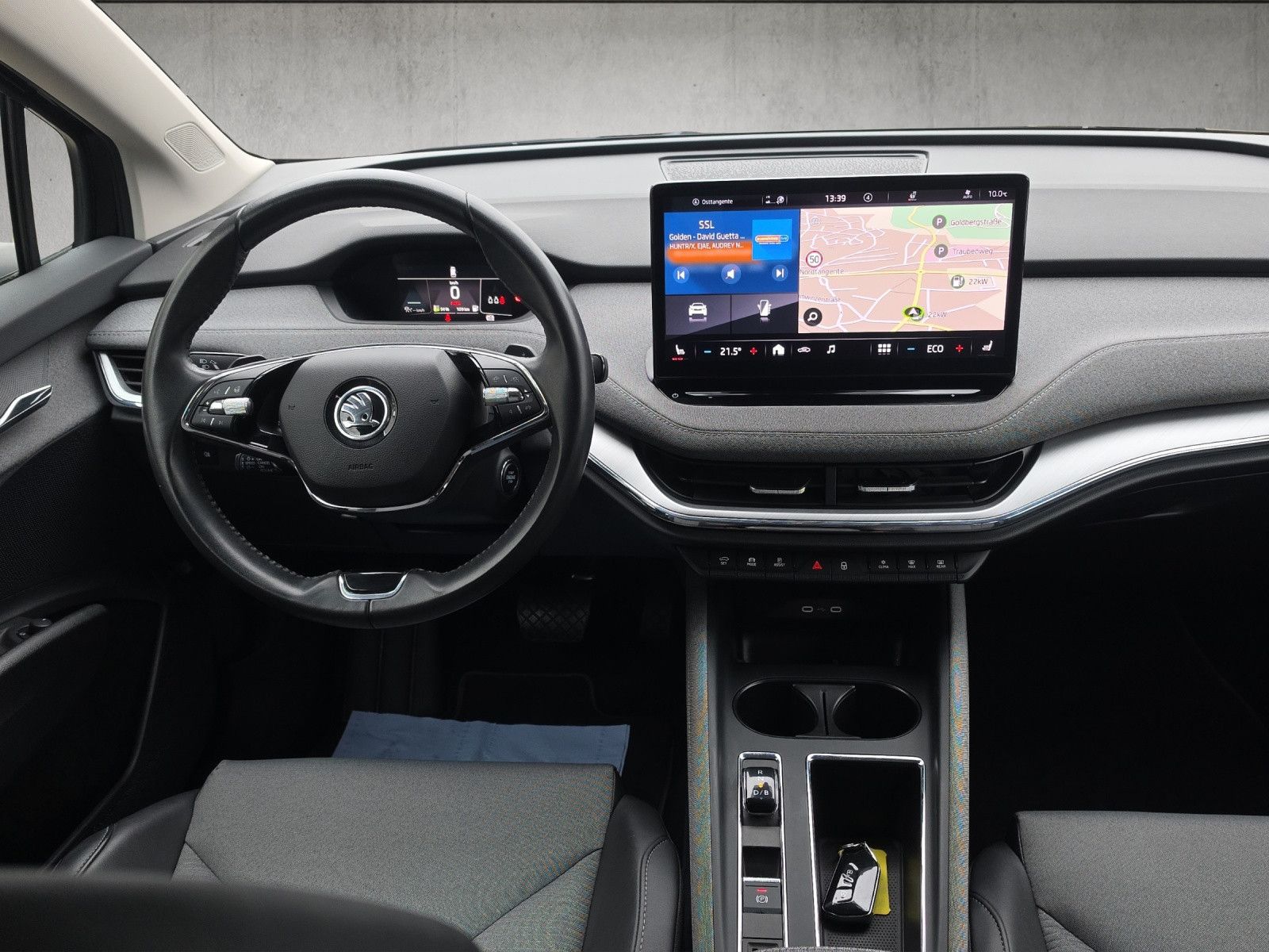 Fahrzeugabbildung SKODA Enyaq 60 Loft FAMILY elHK FAP PLUS elSitz