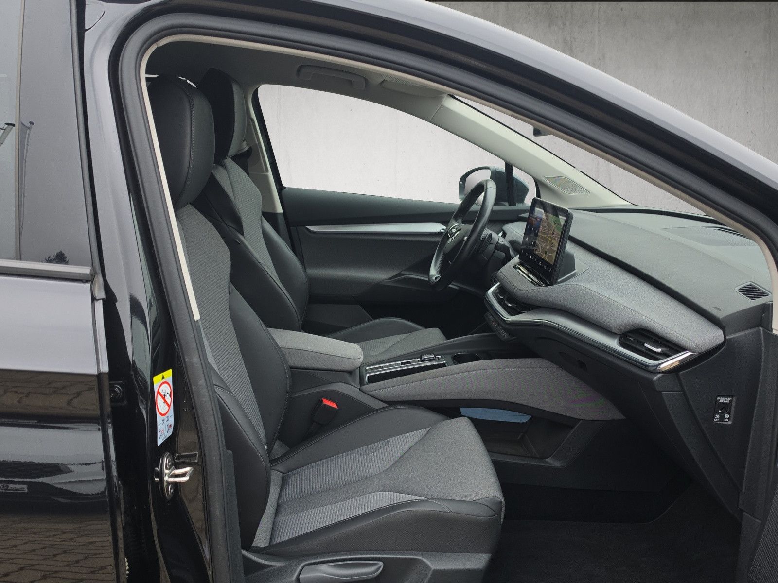 Fahrzeugabbildung SKODA Enyaq 60 Loft FAMILY elHK FAP PLUS elSitz