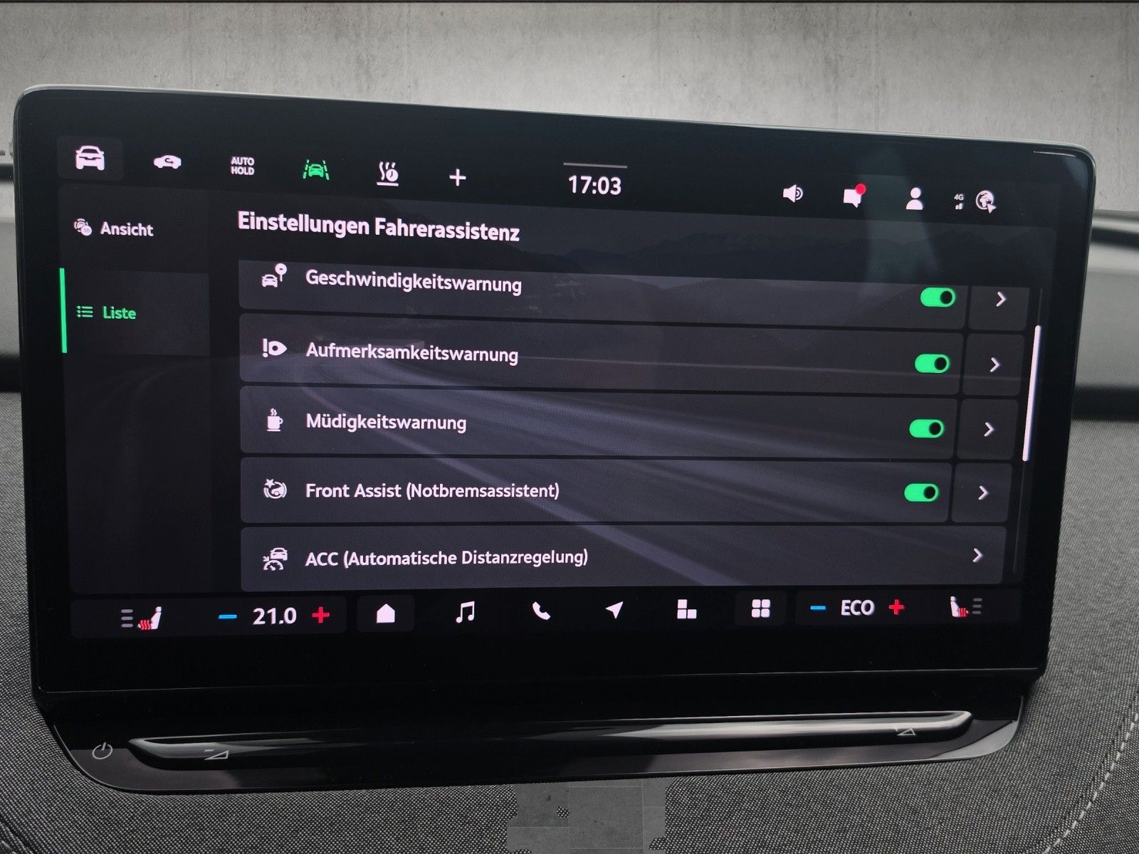 Fahrzeugabbildung SKODA Enyaq 85x Loft AHK ACC KAM HEAT PUMP