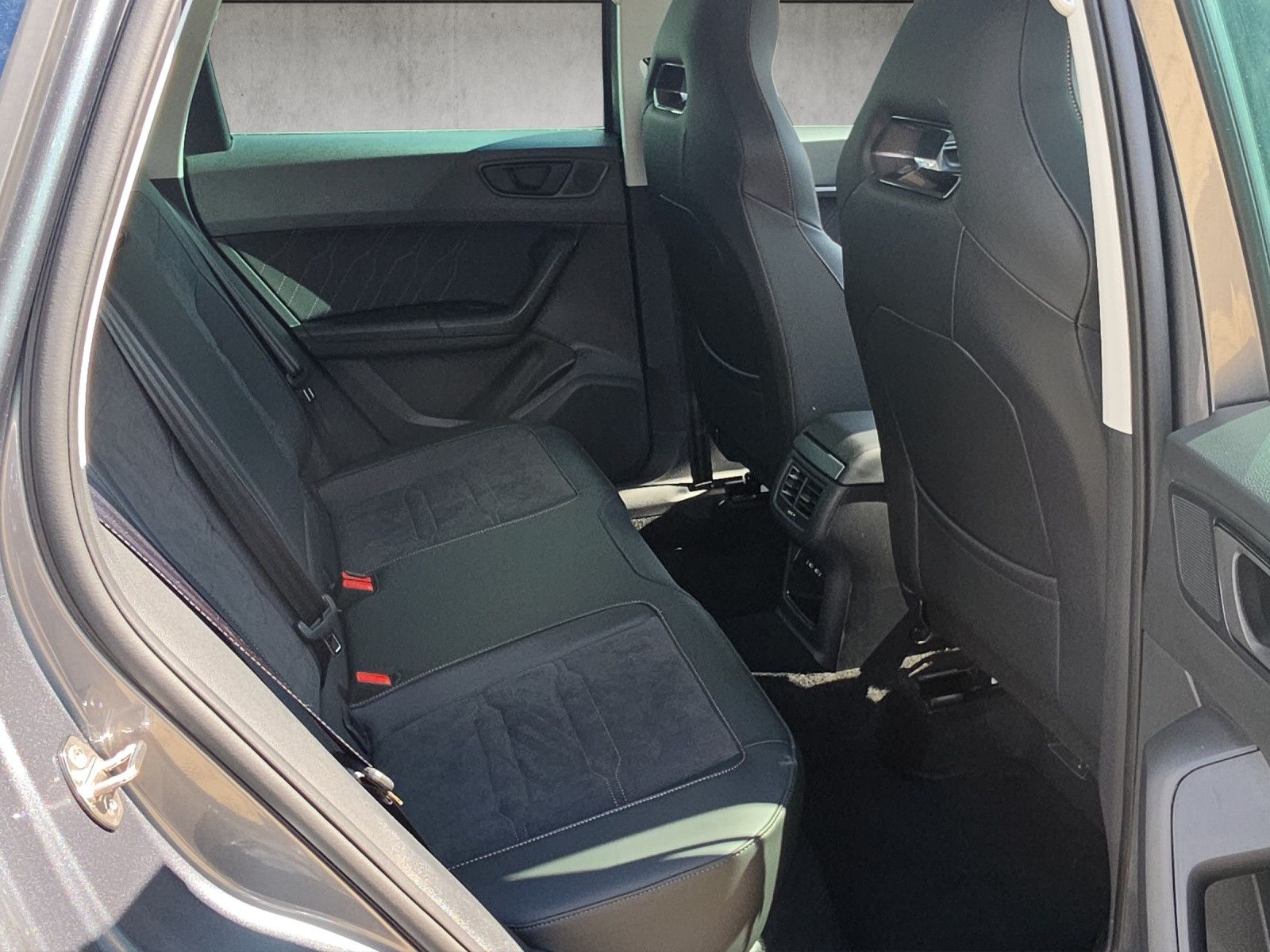Fahrzeugabbildung CUPRA Ateca 1.5 TSI 5J Gar DSG elHK ACC TRAVEL ALCANT