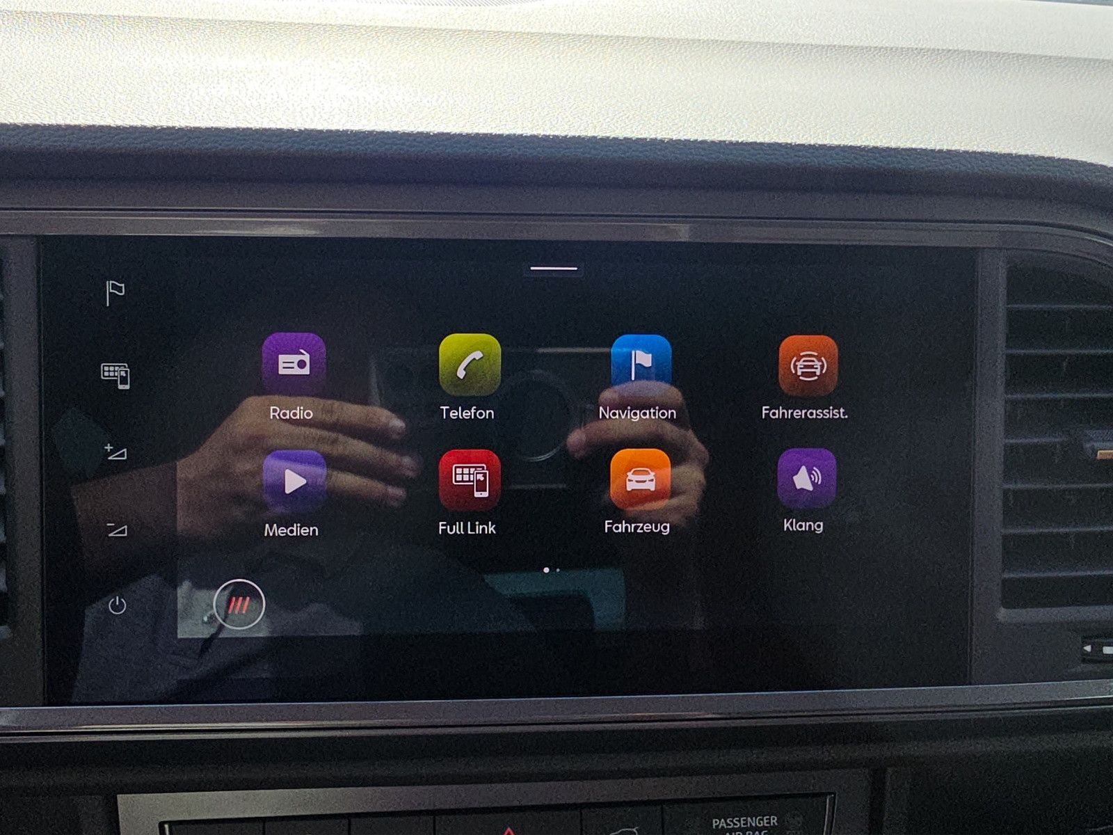 Fahrzeugabbildung CUPRA Ateca 1.5 TSI 5J Gar DSG elHK ACC TRAVEL ALCANT