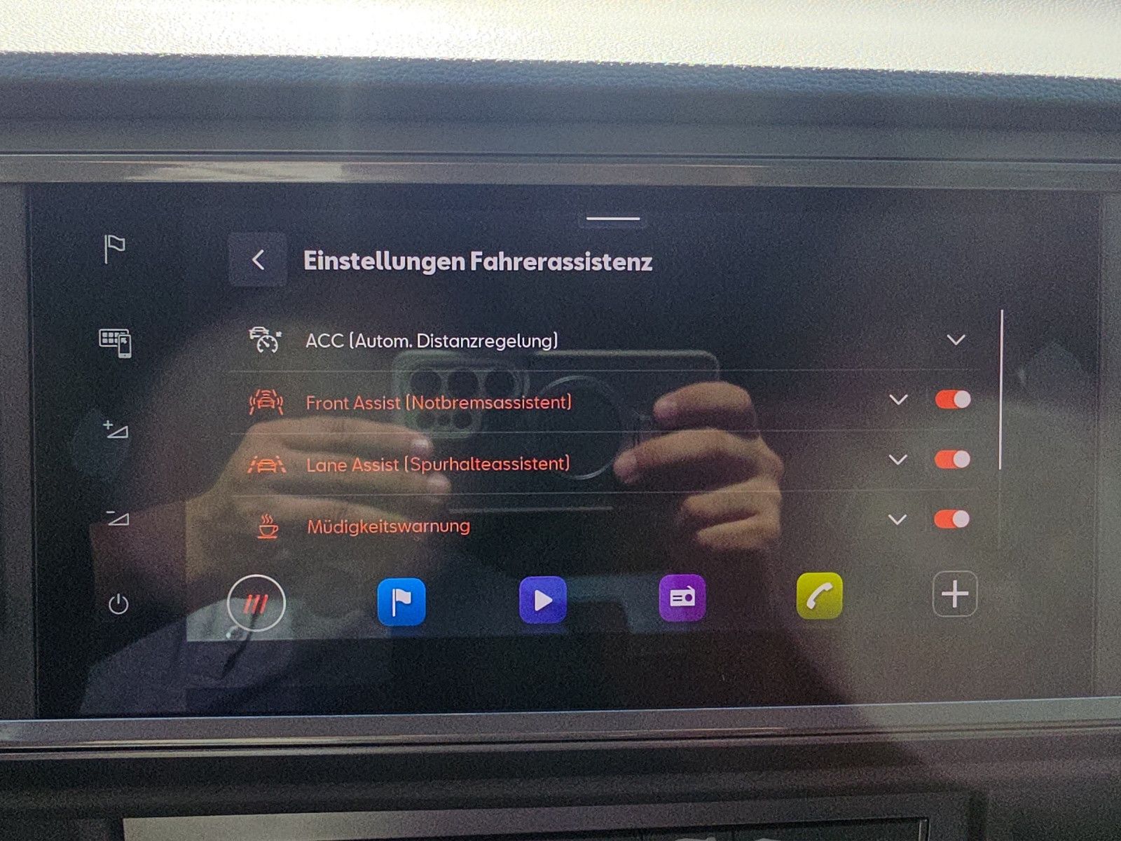 Fahrzeugabbildung CUPRA Ateca 1.5 TSI 5J Gar DSG elHK ACC TRAVEL ALCANT