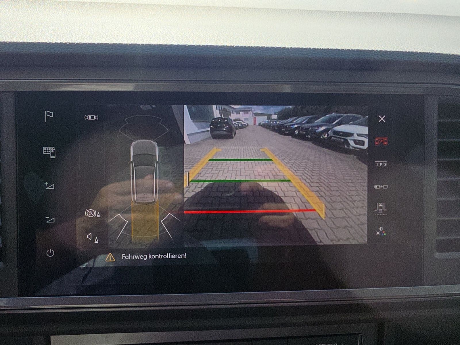 Fahrzeugabbildung CUPRA Ateca 1.5 TSI 5J Gar DSG elHK ACC TRAVEL ALCANT