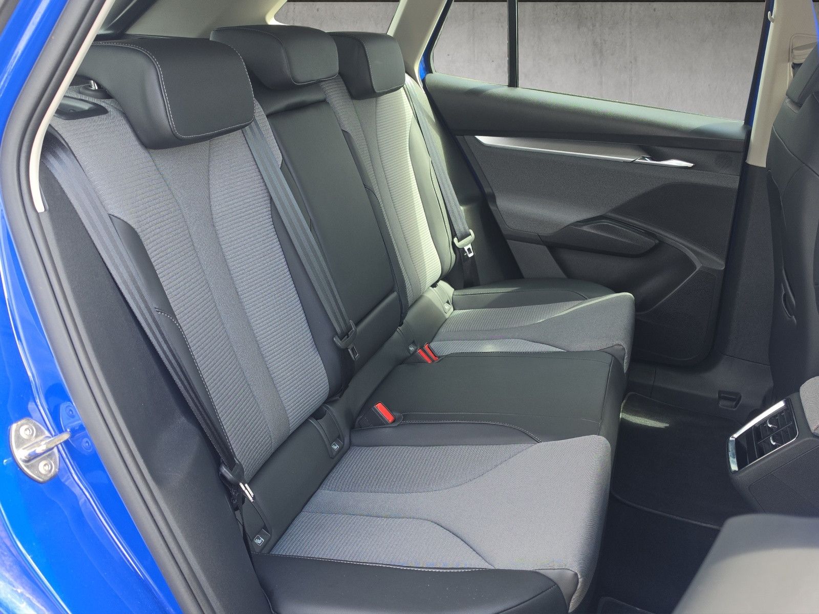 Fahrzeugabbildung SKODA Enyaq 50 Loft KAM GRA FOD:ACC NAVI