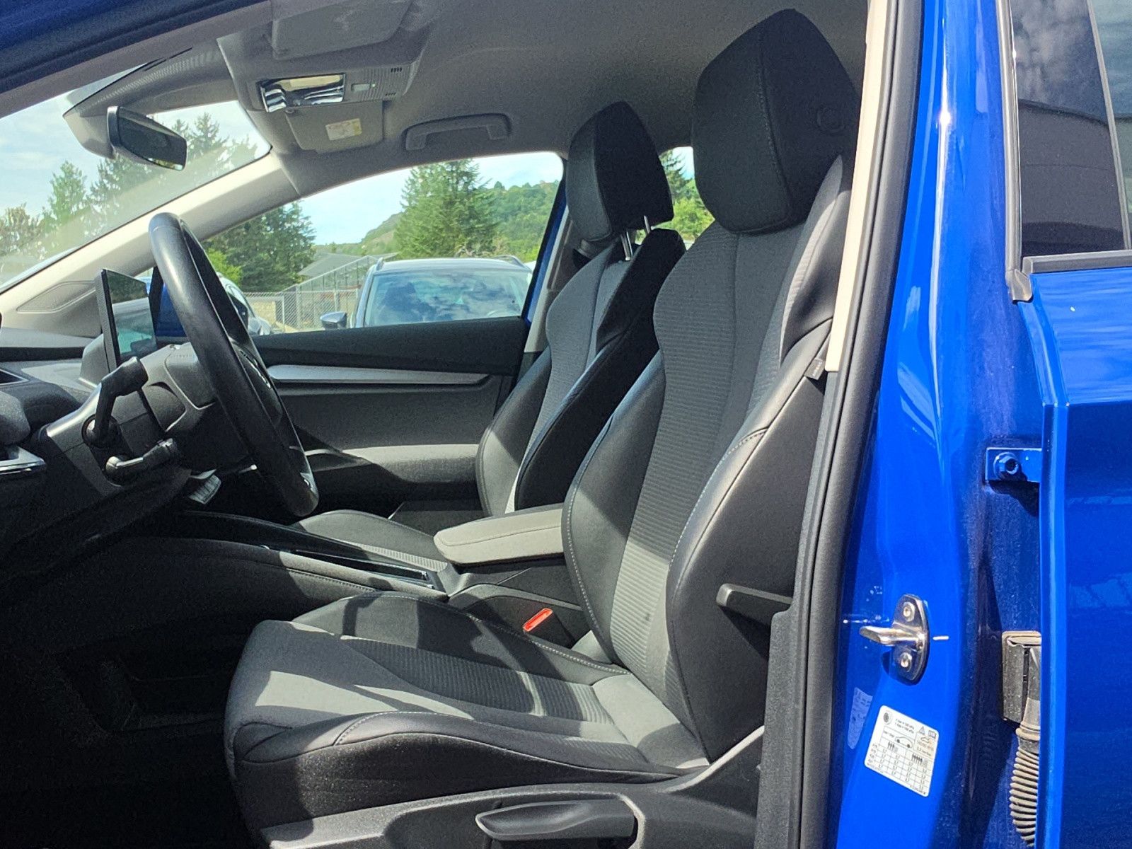 Fahrzeugabbildung SKODA Enyaq 50 Loft KAM GRA FOD:ACC NAVI