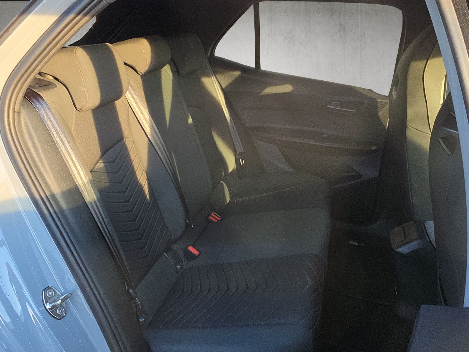 Fahrzeugabbildung CUPRA Born 62kWh 204 PS BEATS PILOT M TECH M CARGO