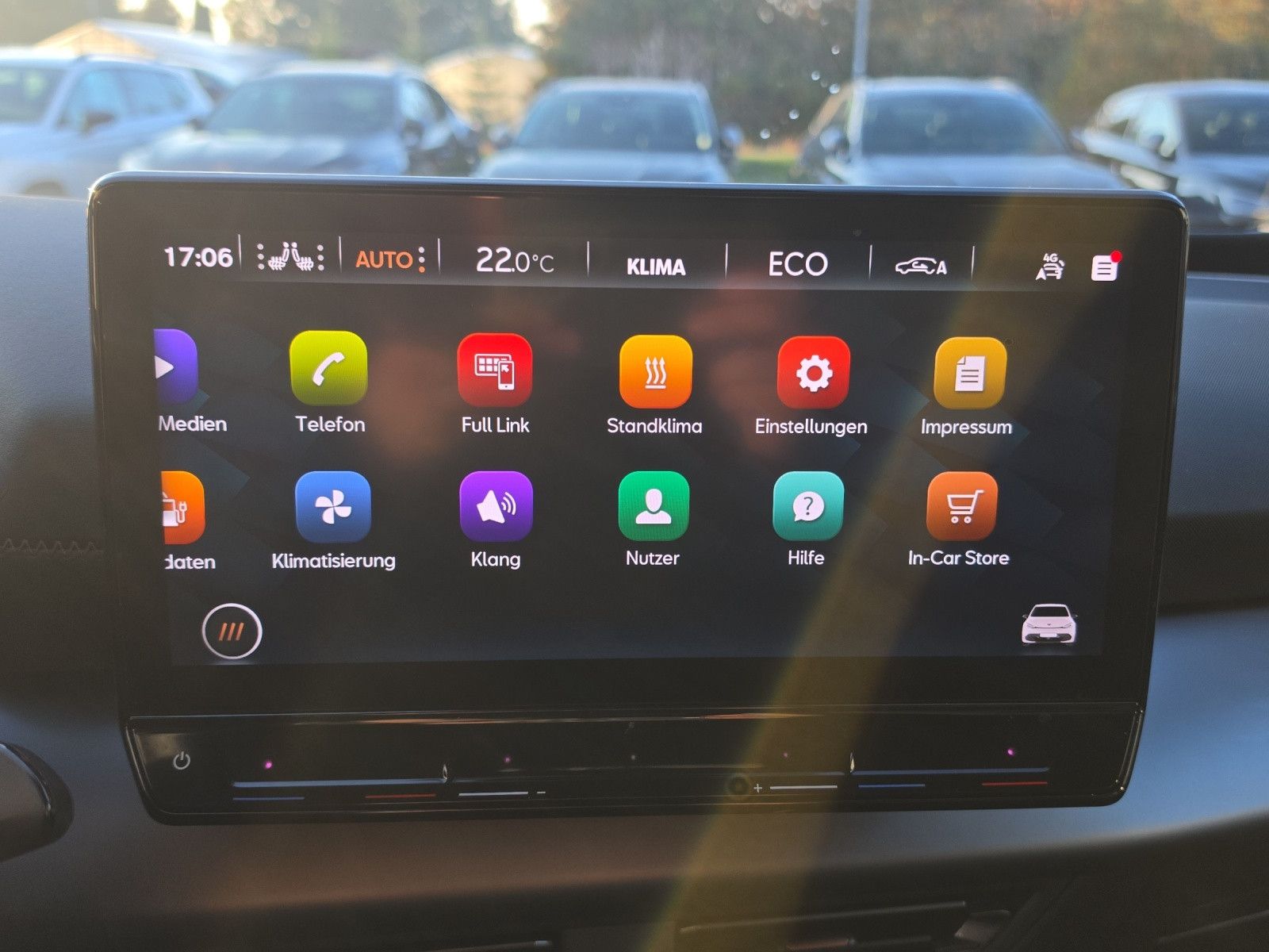 Fahrzeugabbildung CUPRA Born 62kWh 204 PS BEATS PILOT M TECH M CARGO
