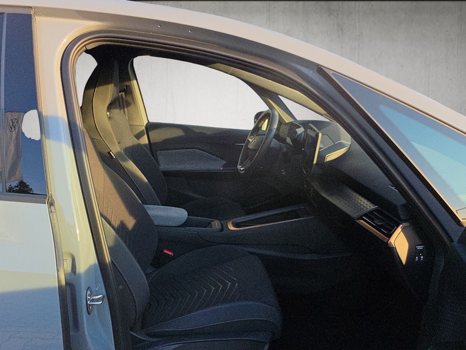 Fahrzeugabbildung CUPRA Born 62kWh 204 PS BEATS PILOT M TECH M CARGO