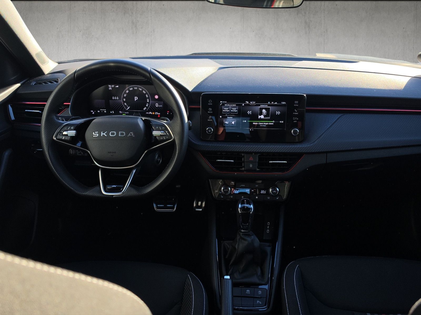 Fahrzeugabbildung SKODA Kamiq 1.0 TSI Monte Carlo DSG MATRIX ACC PANO