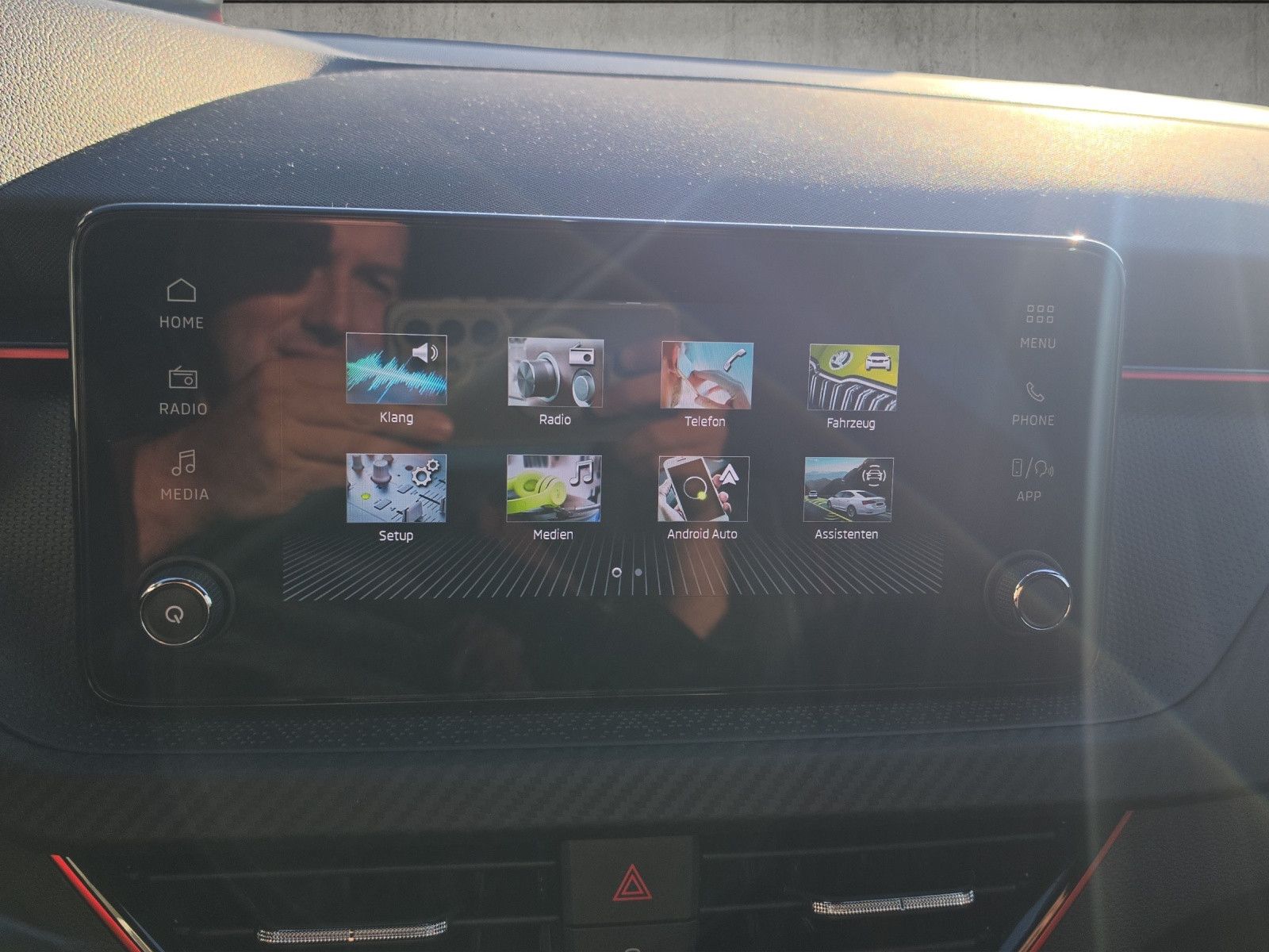 Fahrzeugabbildung SKODA Kamiq 1.0 TSI Monte Carlo DSG MATRIX ACC PANO