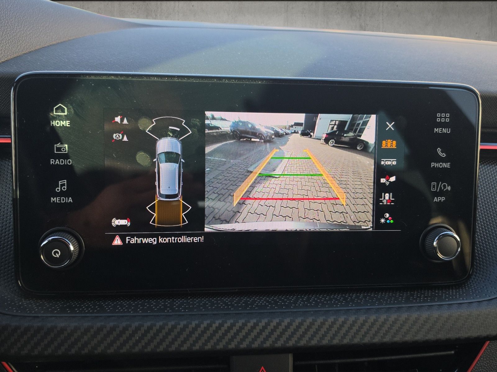 Fahrzeugabbildung SKODA Kamiq 1.0 TSI Monte Carlo DSG MATRIX ACC PANO