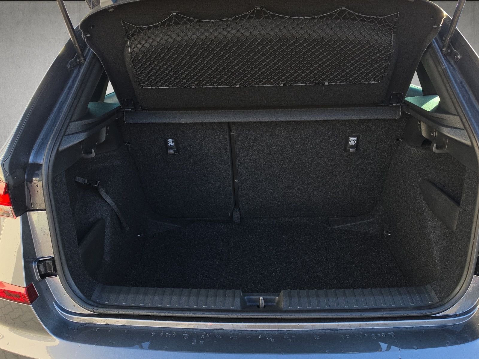 Fahrzeugabbildung SKODA Kamiq 1.0 TSI Monte Carlo DSG MATRIX ACC PANO